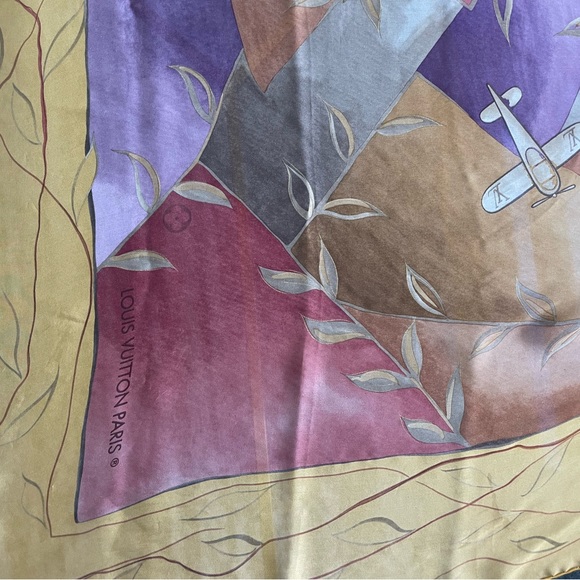 Authentic Louis Vuitton silk scarf - Picture 3 of 5